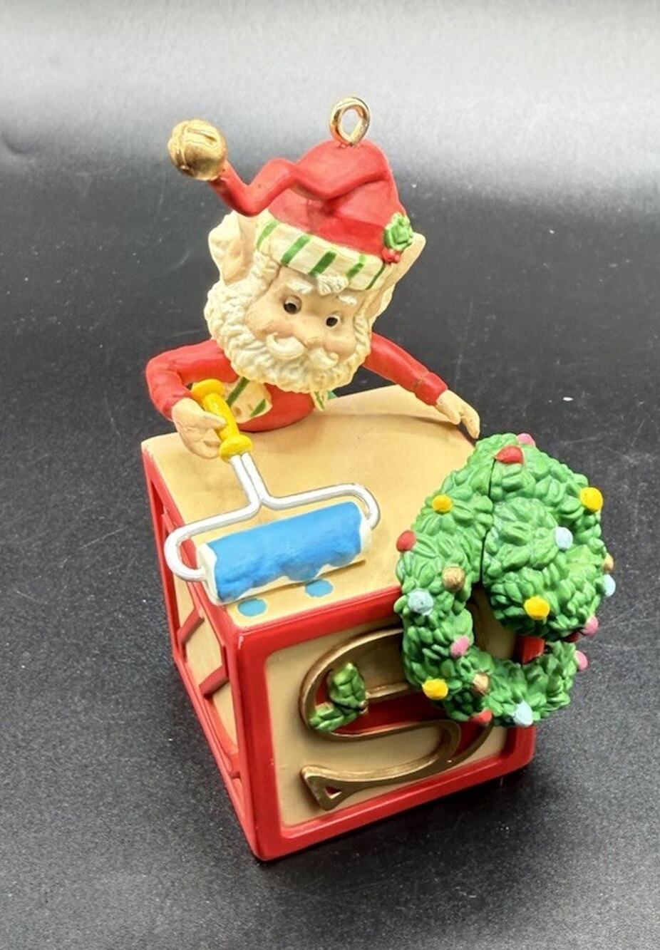 Vtg Enesco Christmas Ornament Santa Painting Alphabet Block RARE No Box -LO15